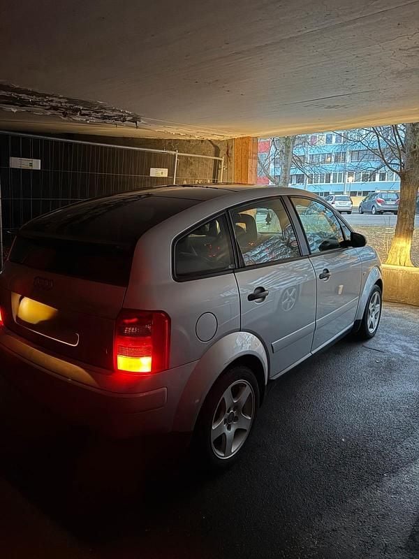 Silber Gebraucht 2001 Audi A2 Kleinwagen | 2.200 € (Superpreis) - Bild 1/4