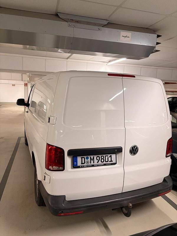 Gebraucht VW Transporter 102 PS (75 kW) 2020 Weiß Van