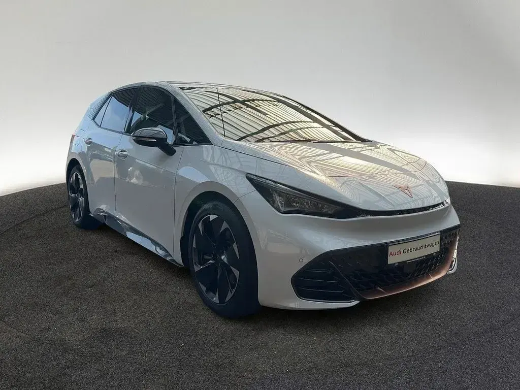 Gebraucht Cupra Born 169 kW (231 PS) 2023 Eisweiß Kleinwagen