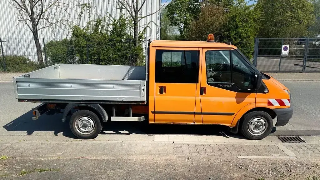 Usata Ford Transit 101 CV (74 kW) 2012 Arancione Monovolume