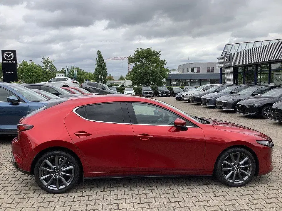 Gebraucht Mazda 3 Selection 150 PS (110 kW) 2021 Rot Limousine