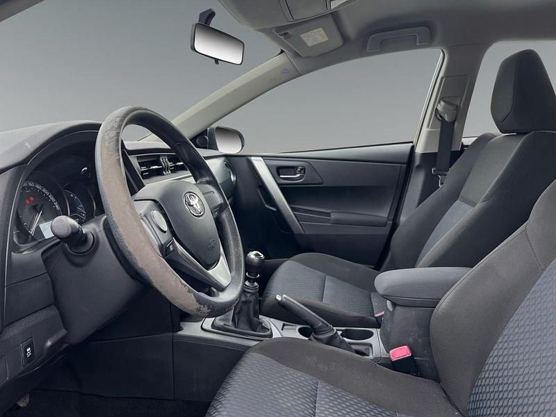 Gebraucht Toyota Auris Cool 90 PS (66 kW) 2015 Grau Limousine