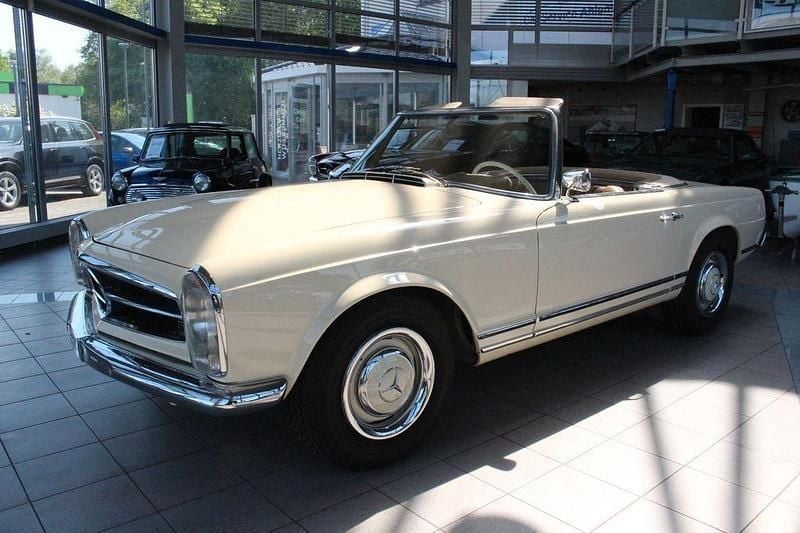 Beige Gebraucht 1967 Mercedes 250 Cabrio | 79.990 € - Bild 1/4
