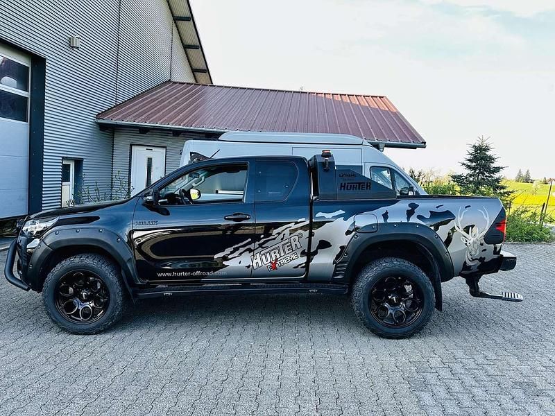 Gebraucht 2021 Toyota HiLux Abholung | 58.999 € - Bild 1/4