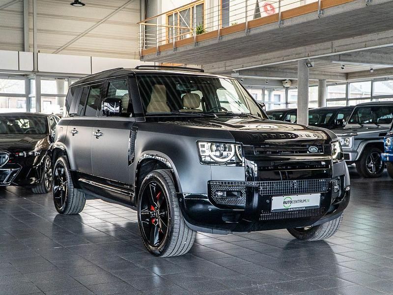 Neu Land Rover Defender 426 PS (313 kW) 2026 Grau SUV