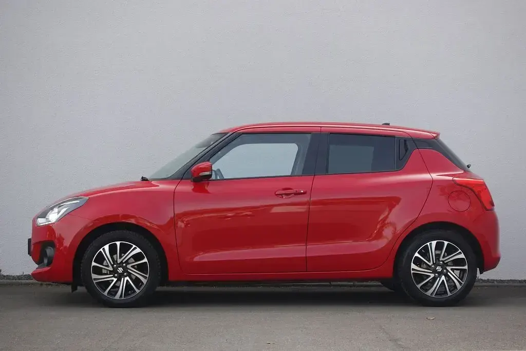 Gebraucht Suzuki Swift Comfort+ 83 PS (61 kW) 2022 Rot Kleinwagen