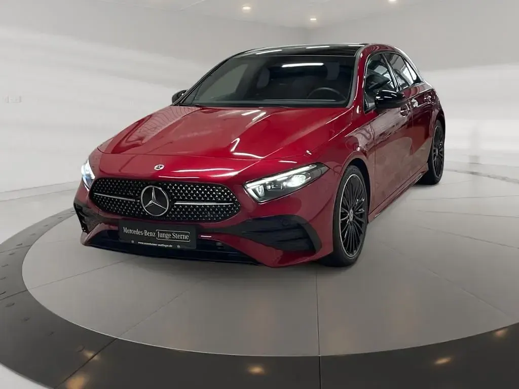 Gebraucht Mercedes A220 AMG 190 PS (139 kW) 2025 Manufaktur patagonienrot metal Limousine