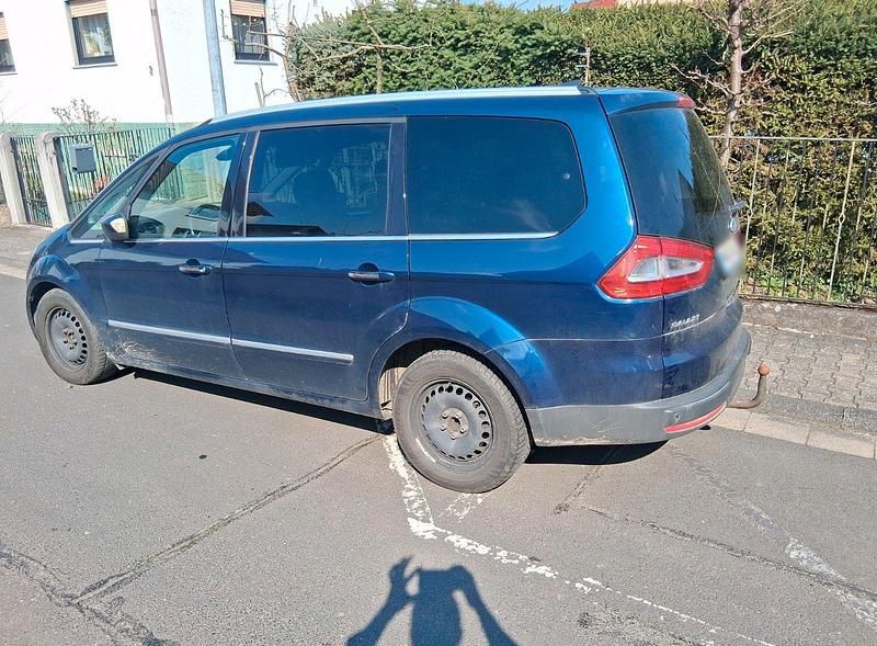 Gebraucht Ford Galaxy Titanium 163 PS (119 kW) 2010 Blau Van / Kleinbus