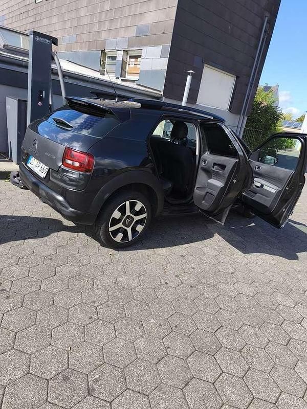 Gebraucht Citroën C4 Cactus 99 PS (72 kW) 2017 Kleinwagen