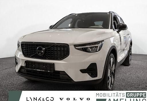 Neu Volvo XC40 Plus 163 PS (119 kW) 2025 Weiß SUV
