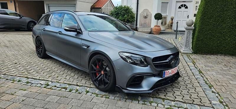 Grau Gebraucht 2017 Mercedes E63 AMG AMG Limousine | 59.900 € (Superpreis) - Bild 1/4