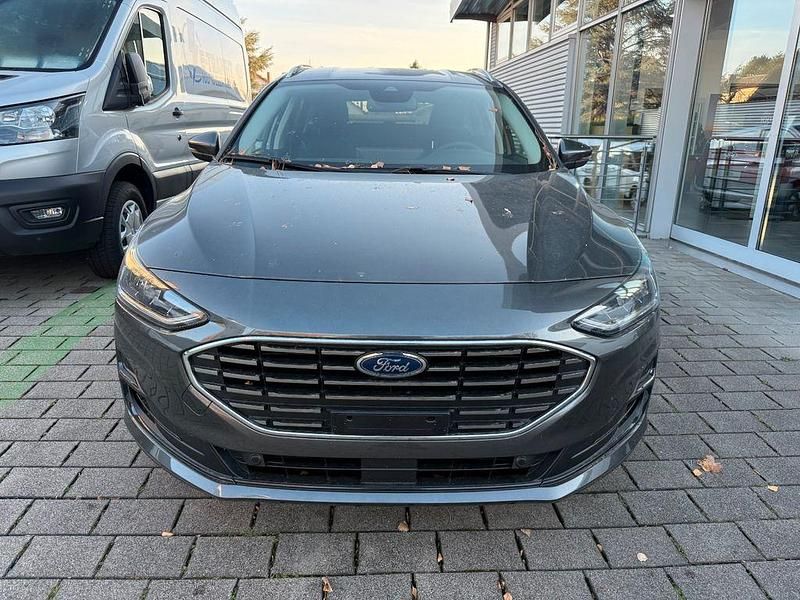 Gebraucht Ford Focus Titanium 155 PS (114 kW) 2025 Grau Limousine