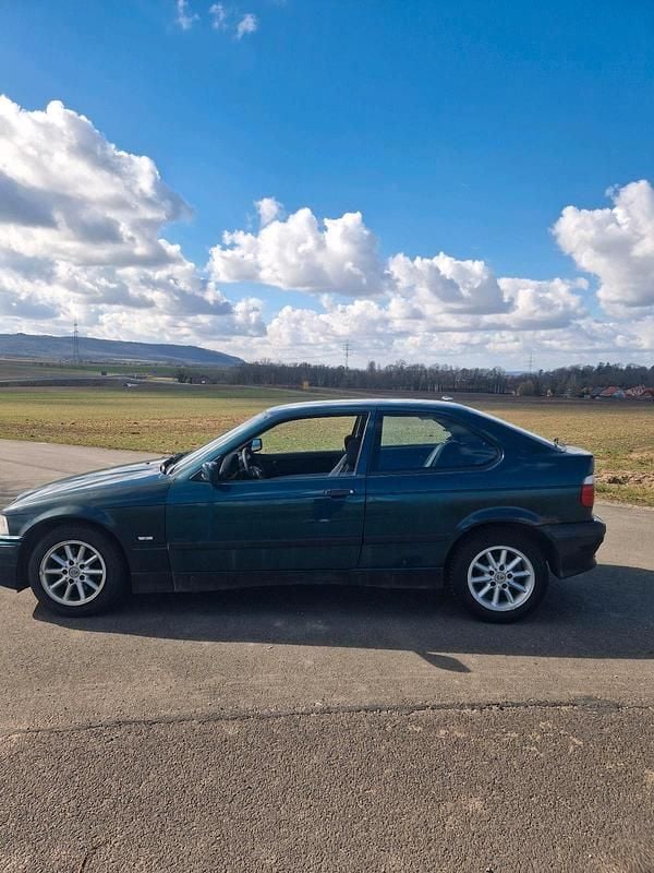 Gebraucht BMW 316 Compact 101 PS (74 kW) 1998 Grün Kleinwagen