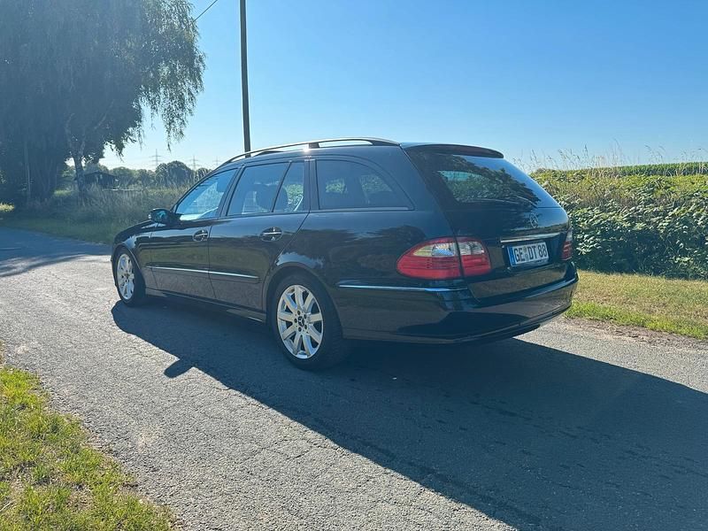 Gebraucht Mercedes E280 Avantgarde 231 PS (169 kW) 2006 Schwarz Kombi