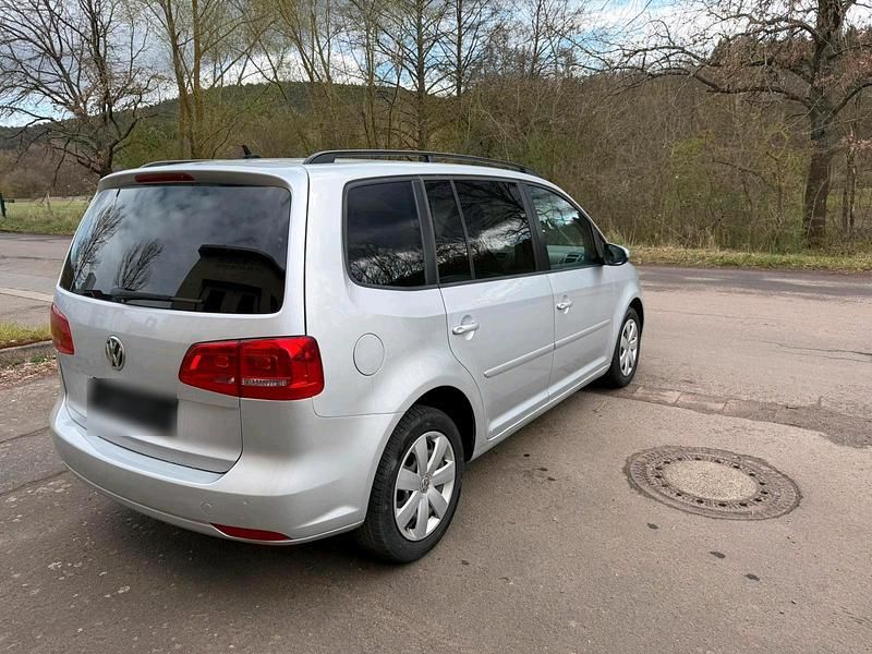 Gebraucht VW Touran 140 PS (102 kW) 2011 Silber Van / Kleinbus