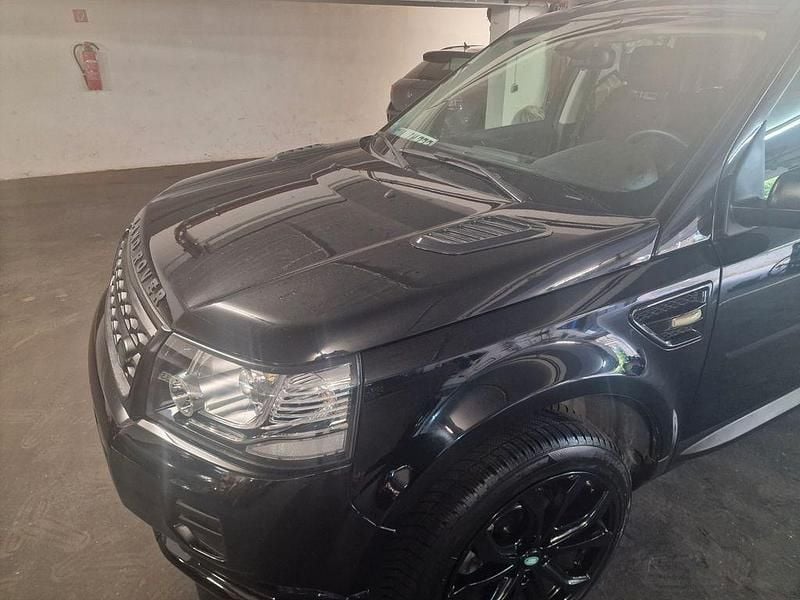 Schwarz Gebraucht 2014 Land Rover Freelander 2 HSE SUV | 11.800 € (Teuer) - Bild 1/4