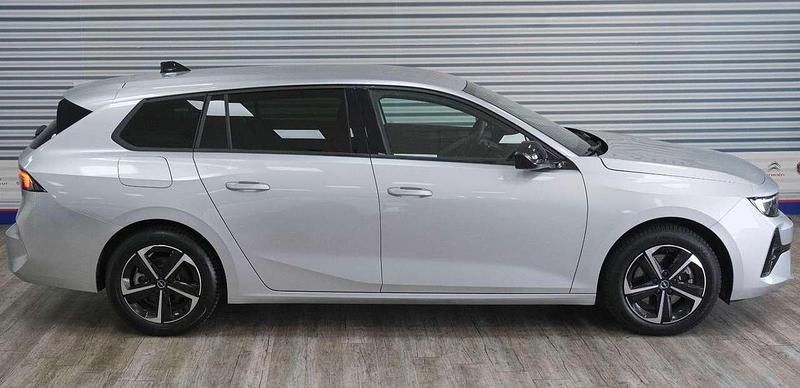 Gebraucht Opel Astra 131 PS (96 kW) 2024 Silber Kombi