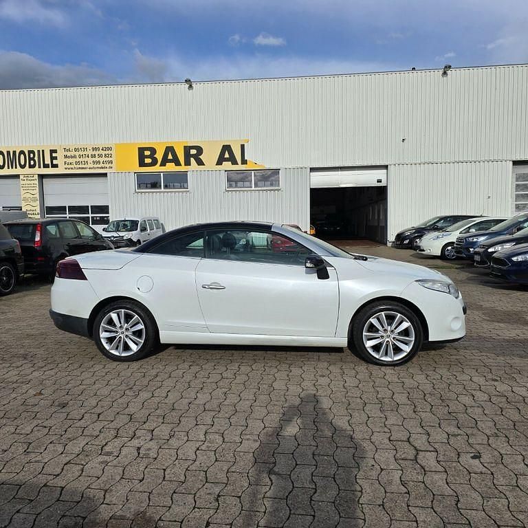 Weiß Gebraucht 2010 Renault Mégane Cabriolet Luxe Cabrio | 4.400 € (Fairer Preis) - Bild 1/2