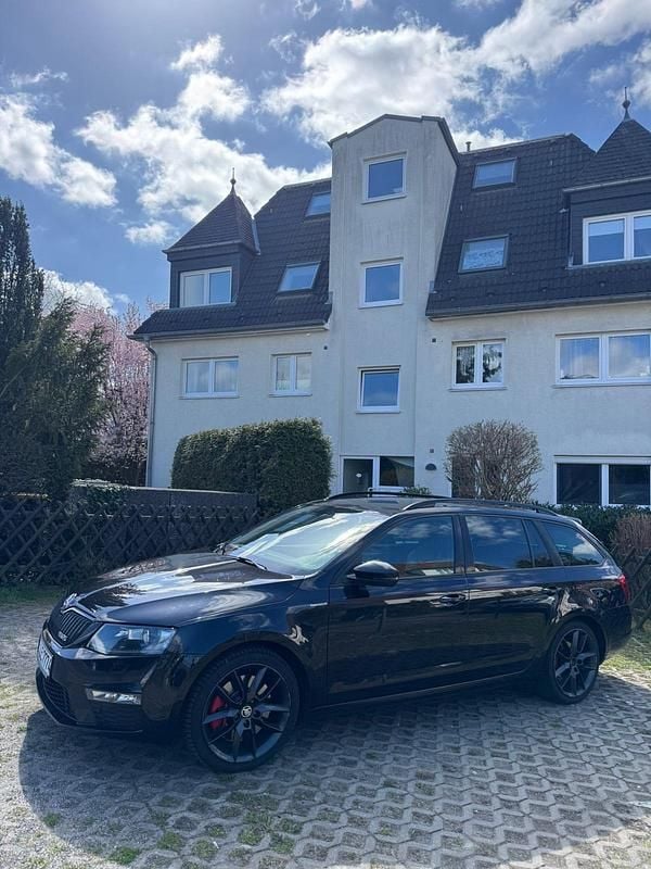 Gebraucht Skoda Octavia vRS 184 PS (135 kW) 2016 Schwarz Kleinwagen