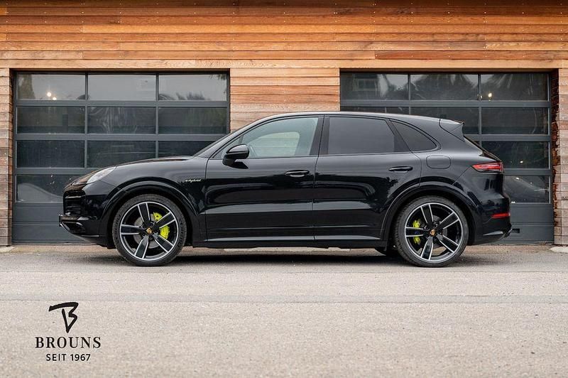 Gebraucht Porsche Cayenne 340 PS (250 kW) 2021 Schwarz SUV