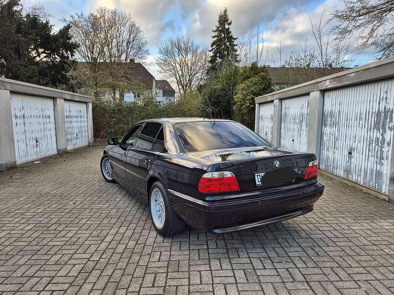 Gebraucht BMW 750L 326 PS (239 kW) 1998 Limousine