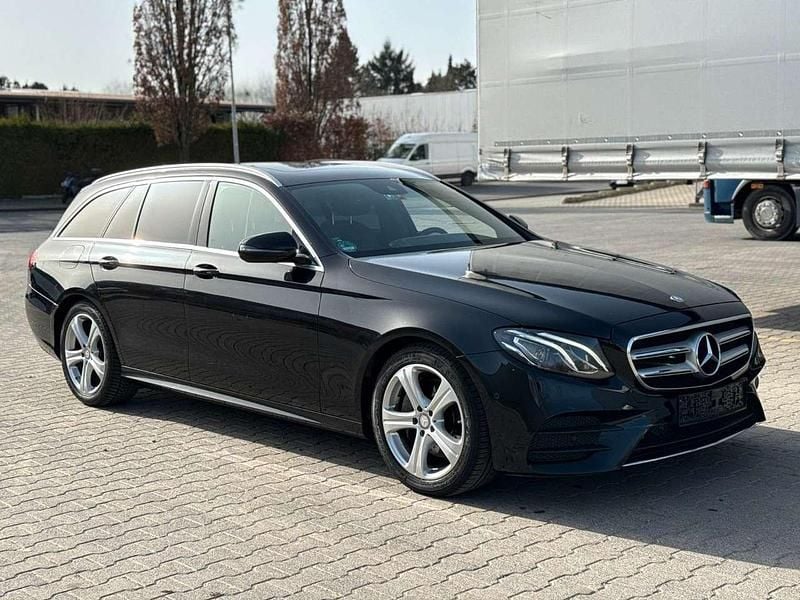 Gebraucht Mercedes E220 AMG 194 PS (142 kW) 2017 Schwarz Kombi