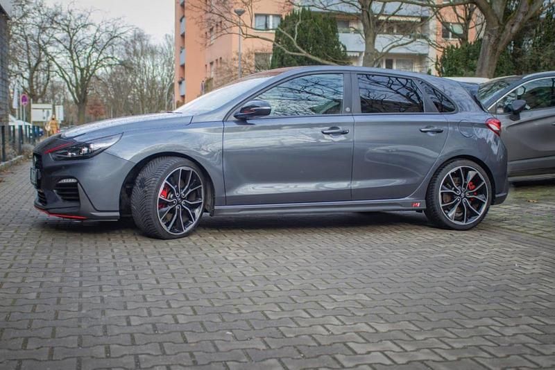 Grau Gebraucht 2018 Hyundai i30 N Performance Limousine | 20.500 € (Guter Preis) - Bild 1/4