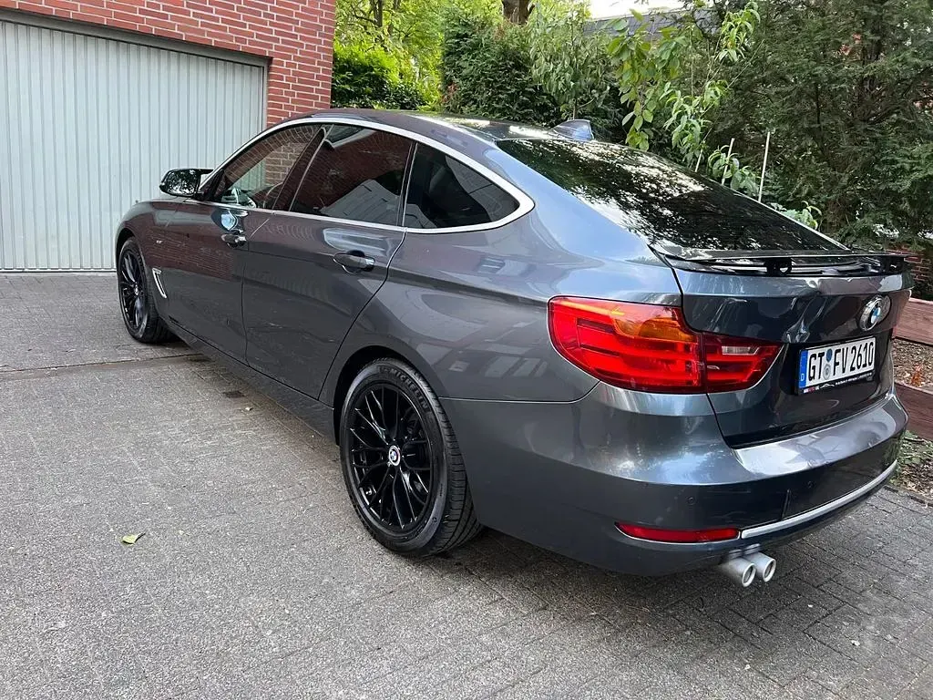 Gebraucht BMW 325 218 PS (160 kW) 2014 Grau Limousine
