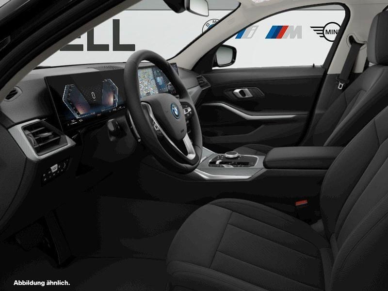 Gebraucht BMW 320e 163 PS (119 kW) 2022 Schwarz Limousine