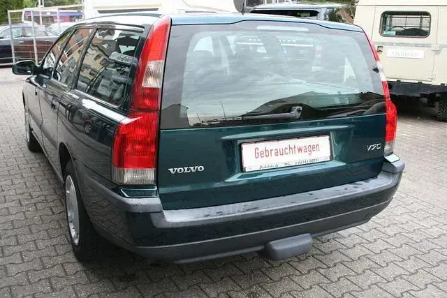 Gebraucht Volvo V70 Comfort 140 PS (102 kW) 2001 Grün Kombi