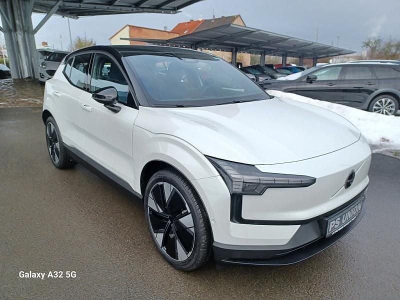 Gebraucht Volvo EX30 Ultra 200 kW (272 PS) 2024 Weiss / crystal weiss (metallic) SUV