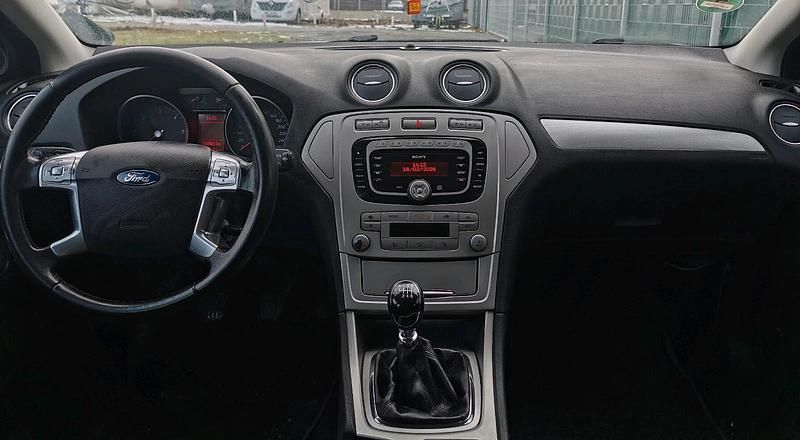 Gebraucht Ford Mondeo 140 PS (102 kW) 2007 Grau Kombi