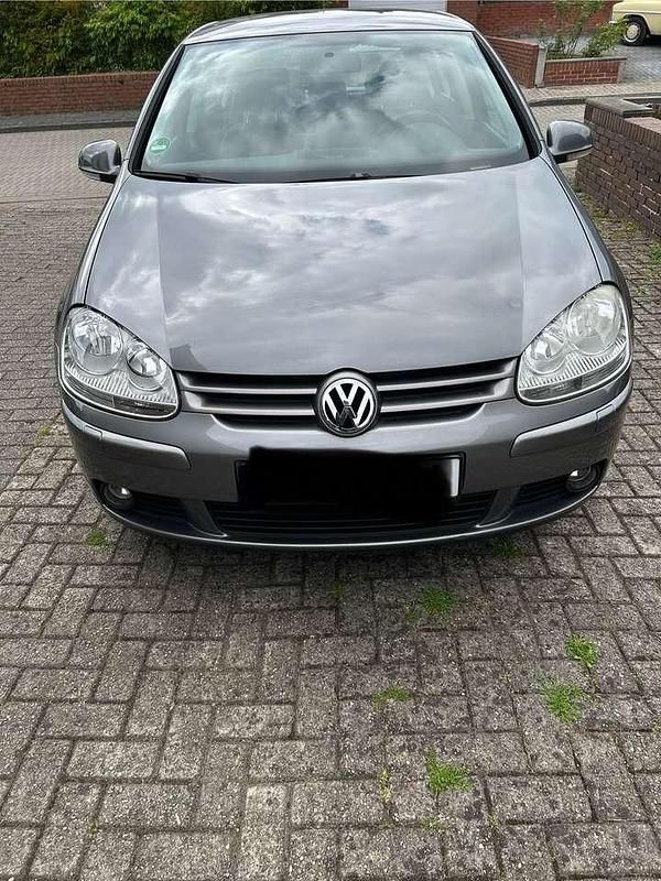 Grau Gebraucht 2007 VW Golf Limousine | 2.999 € (Superpreis) - Bild 1/4