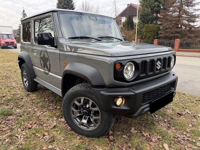 Gebraucht Suzuki Jimny Comfort+ 102 PS (75 kW) 2018 Grau SUV