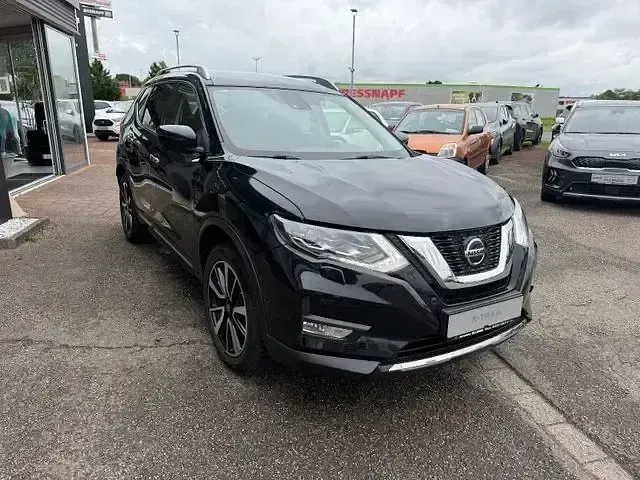 Gebraucht Nissan X-Trail 360º 163 PS (119 kW) 2019 Schwarz SUV