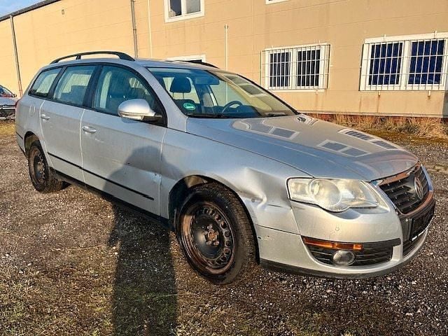 Second-hand VW Passat 140 CP (102 kW) 2007 Argintiu Break