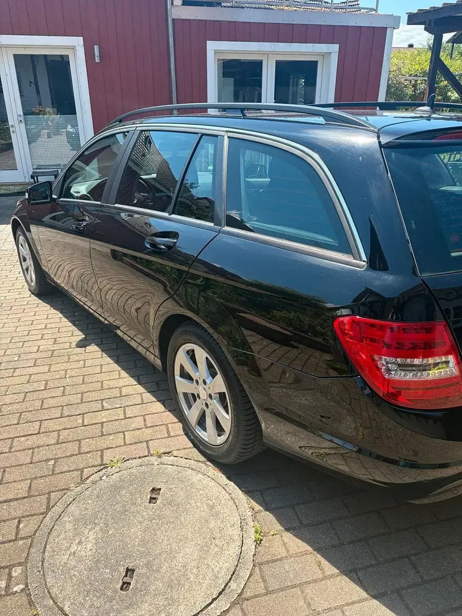 Gebraucht Mercedes C200 136 PS (100 kW) 2012 Schwarz Kombi