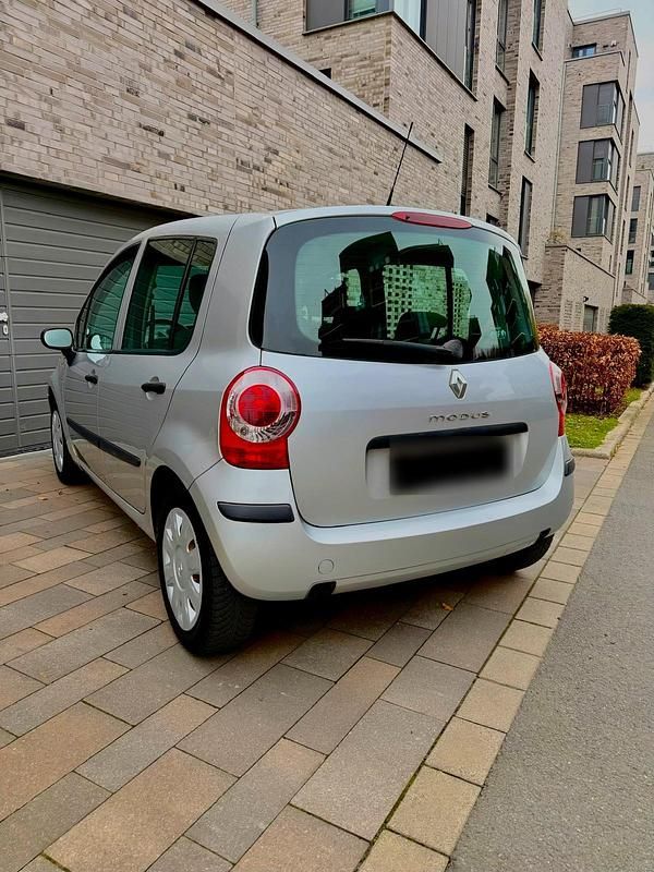 Gebraucht Renault Modus 75 PS (55 kW) 2007 Silber Van / Kleinbus