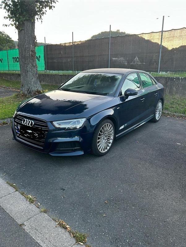 Blau Gebraucht 2019 Audi A3 S-Line Limousine | 14.699 € (Superpreis) - Bild 1/4