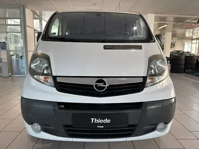 Używany Opel Vivaro 114 KM (83 kW) 2014 Biały Minivan