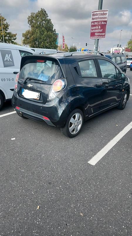 Schwarz Gebraucht 2011 Chevrolet Spark LT Kleinwagen | 3.000 € (Etwas zu teuer) - Bild 1/4