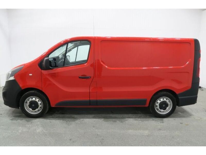 Gebraucht Opel Vivaro 125 PS (91 kW) 2019 Magma rot (b) Van / Kleinbus