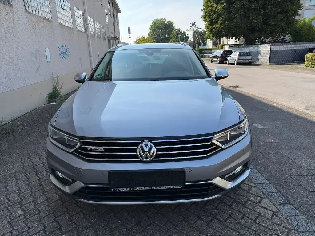 Gebraucht VW Passat Alltrack 190 PS (139 kW) 2018 Silber Kombi