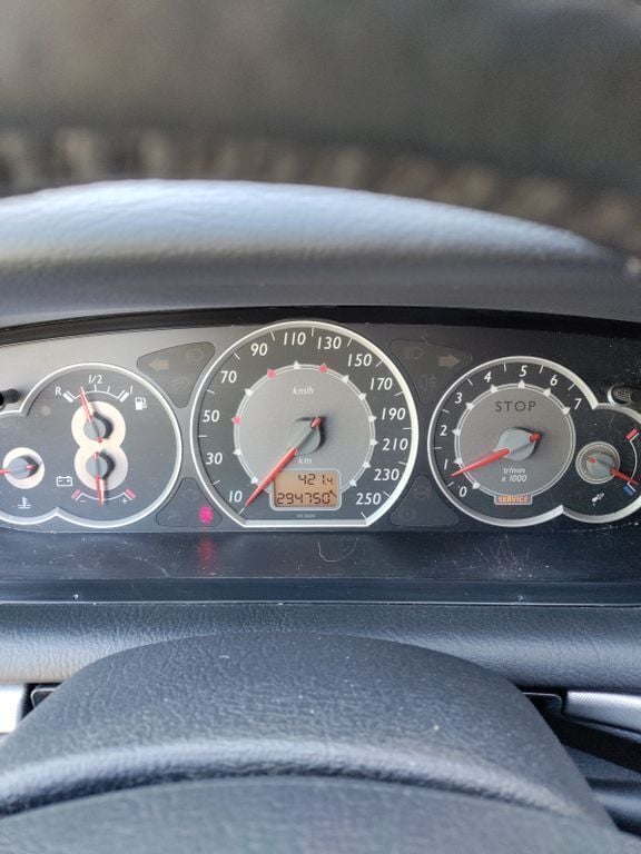 Grau Gebraucht 2005 Citroën C5 Limousine | 1.000 € - Bild 1/4