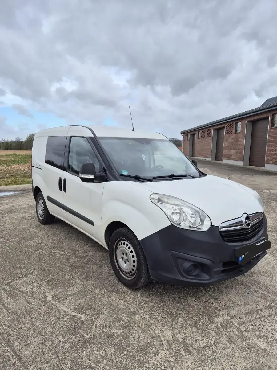 Occasion Opel Combo 95 ch (69 kW) 2012 Blanc Monospace