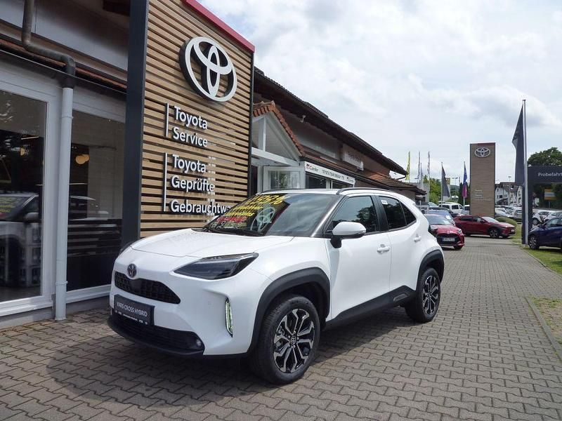 Weiß Neu 2025 Toyota Yaris Cross SUV | 31.500 € (Fairer Preis) - Bild 1/4