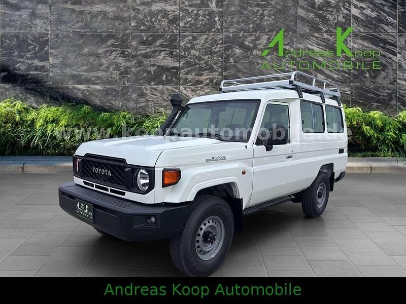 Weiß Neu 2025 Toyota Land Cruiser SUV | 70.980 € (Fairer Preis) - Bild 1/4