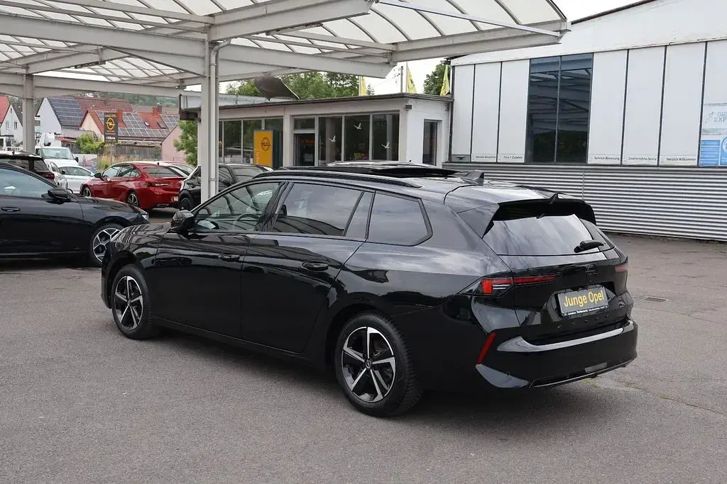 Gebraucht Opel Astra 131 PS (96 kW) 2025 Diamond black Kleinwagen