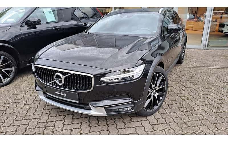 Schwarz Gebraucht 2020 Volvo V90 CC Pro Kombi | 34.890 € (Fairer Preis) - Bild 1/3