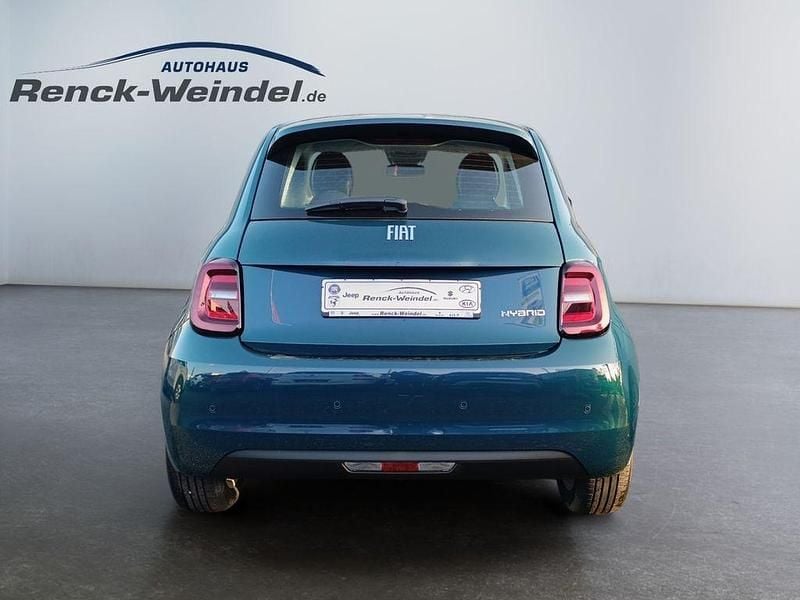 Neu Fiat 500 65 PS (47 kW) 2026 Grün Limousine